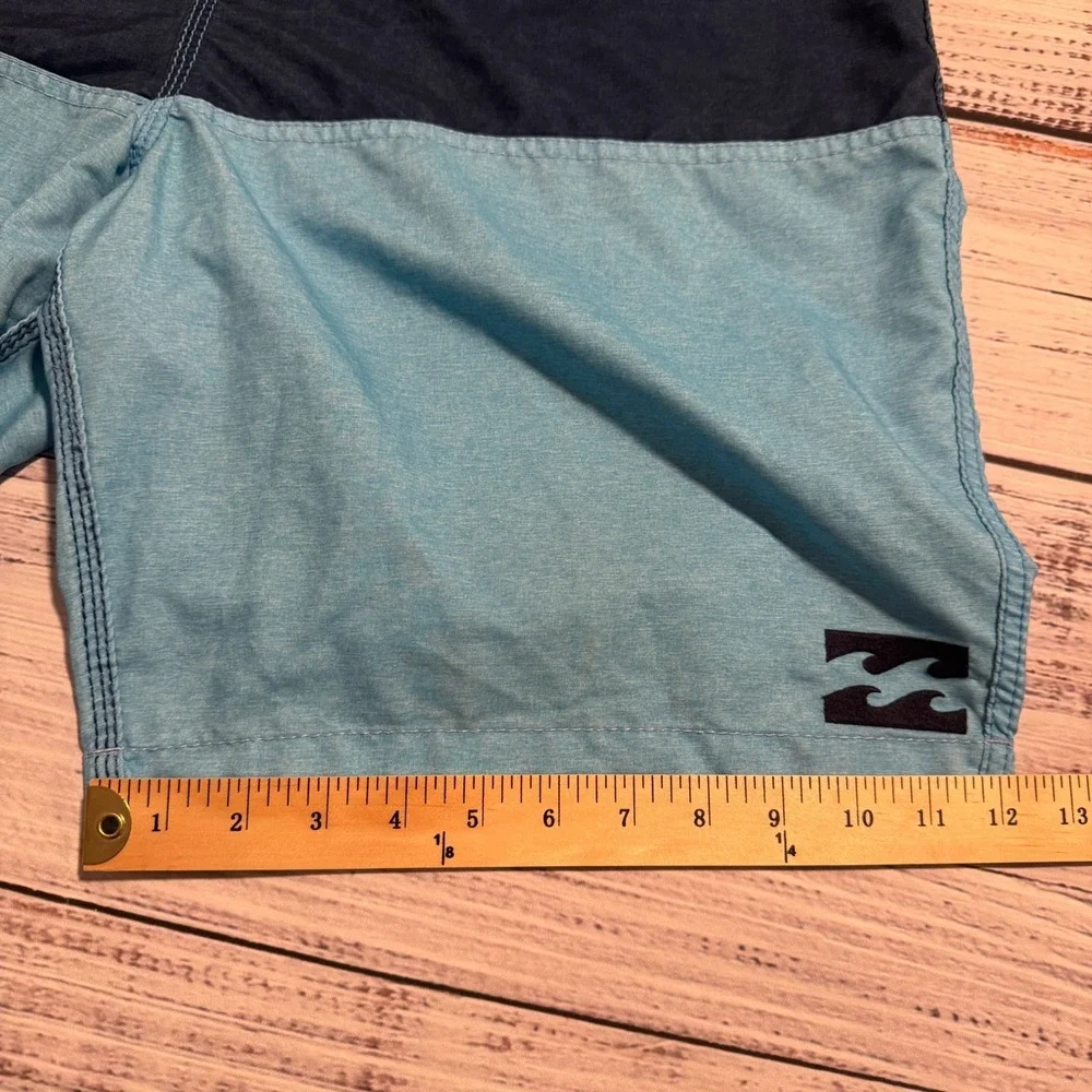 Billabong Shorts Light‎ Blue Swim Trunks Tribong Swimwear Men's Size 40